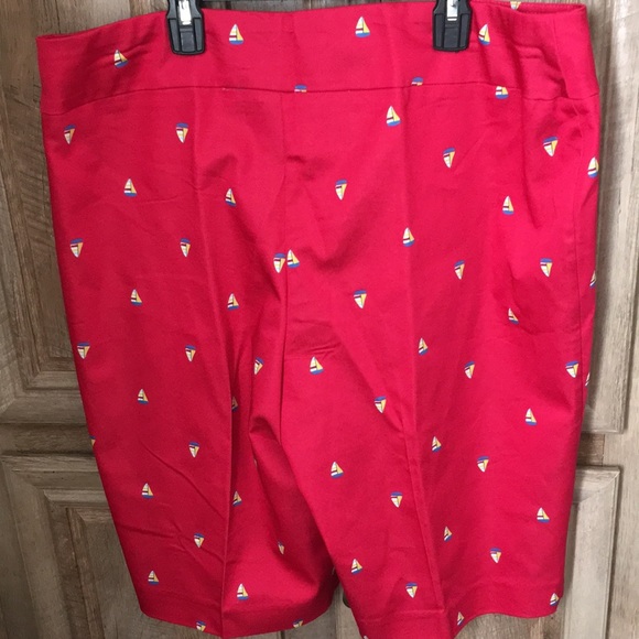New With Tags Shorts (Women’s Plus Size) Sailboats - Picture 3 of 13